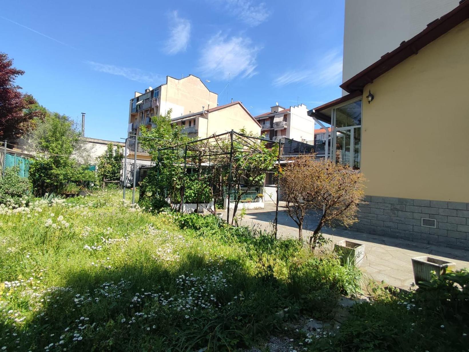 Il Giardino Di Paolo Apartment Turin Bagian luar foto